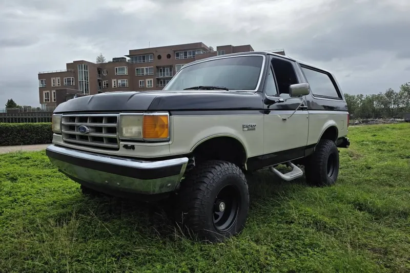Ford Bronco (1987)