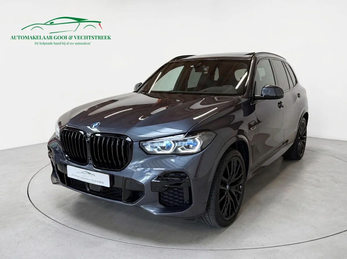 BMW X5 (2022) — foto 1