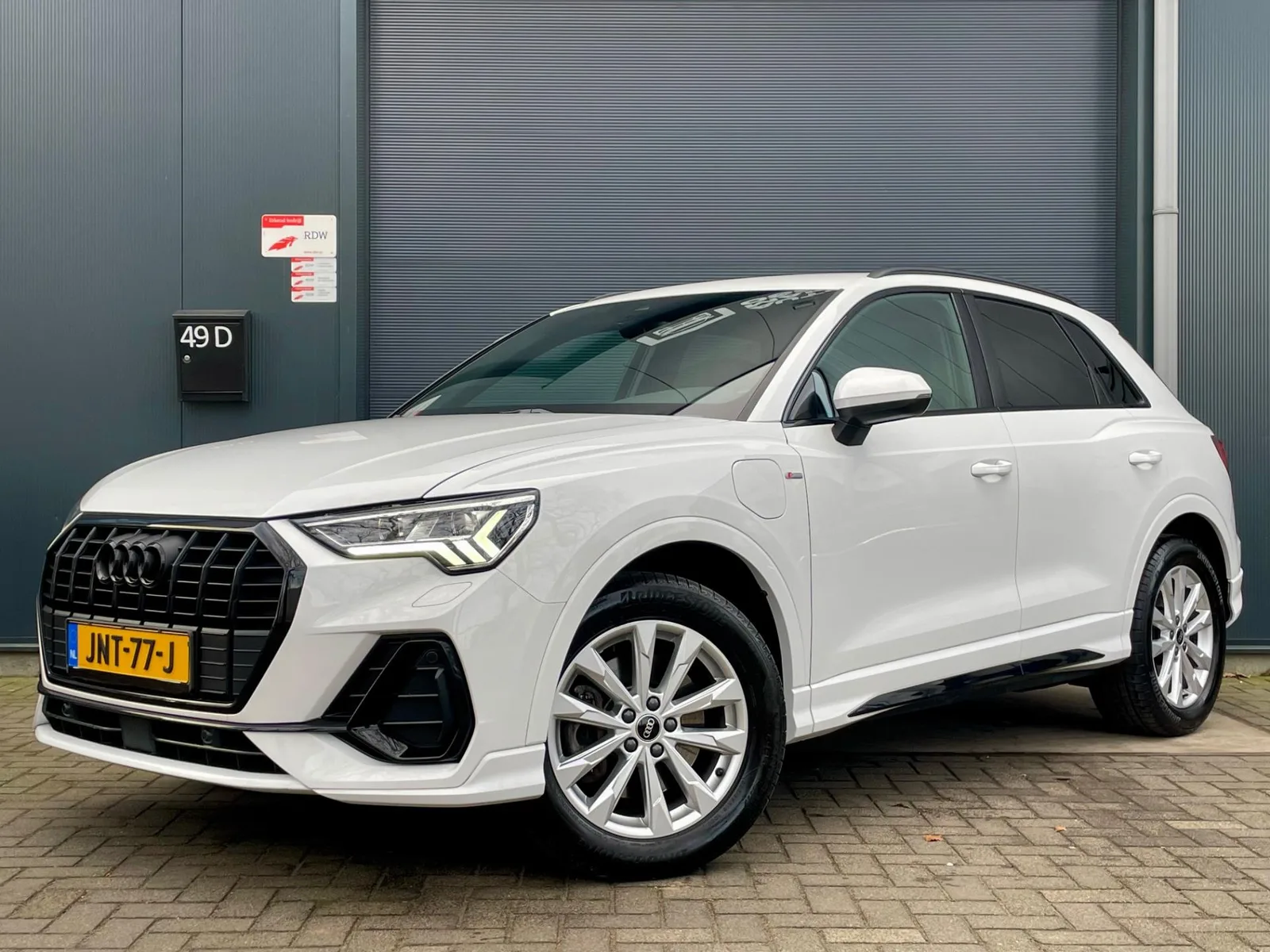 Audi Q3 (2021) — foto 1