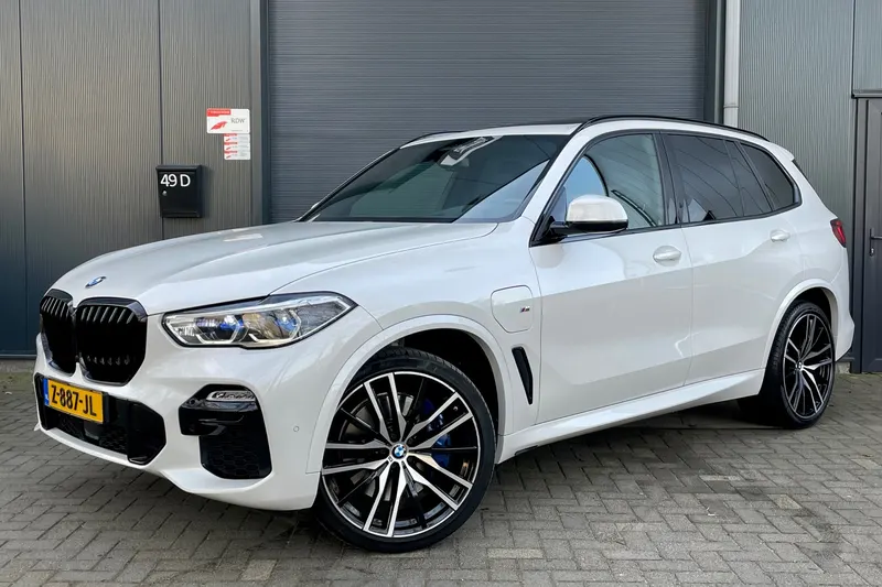 BMW X5 (2021)