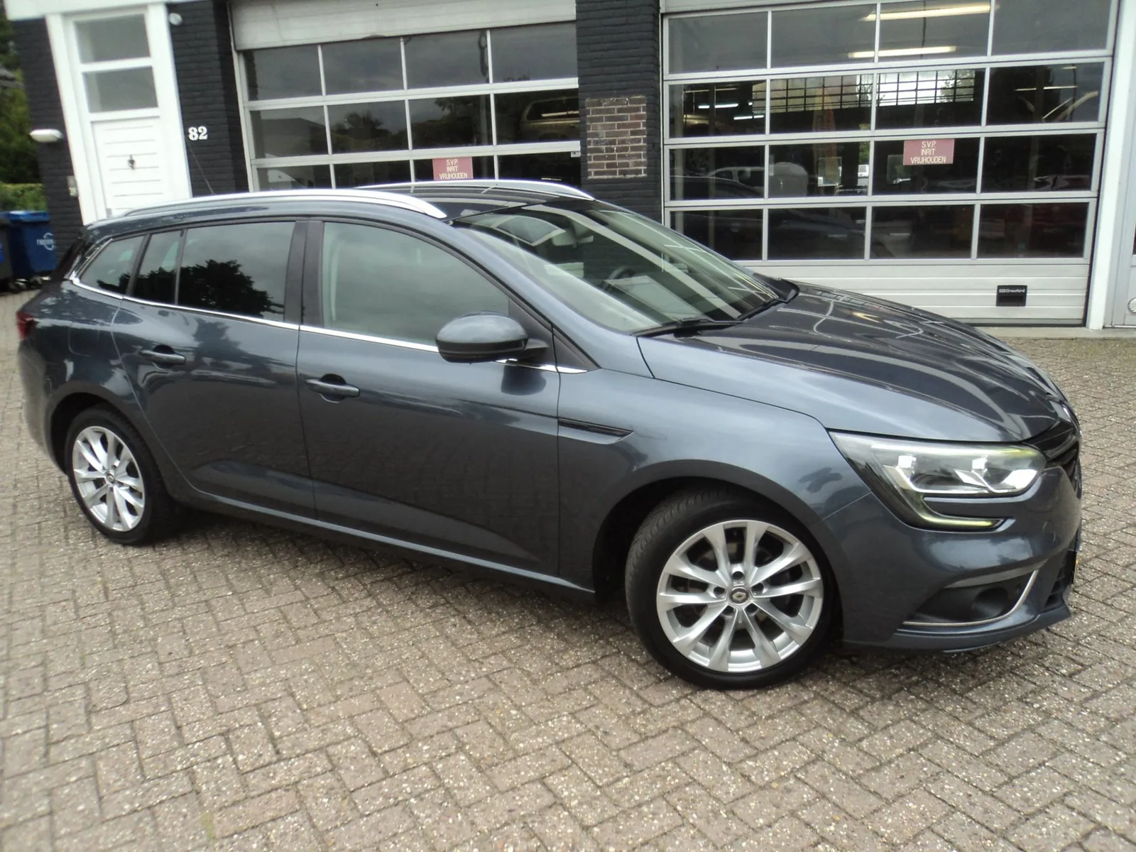 Renault Mégane (2018) — foto 1
