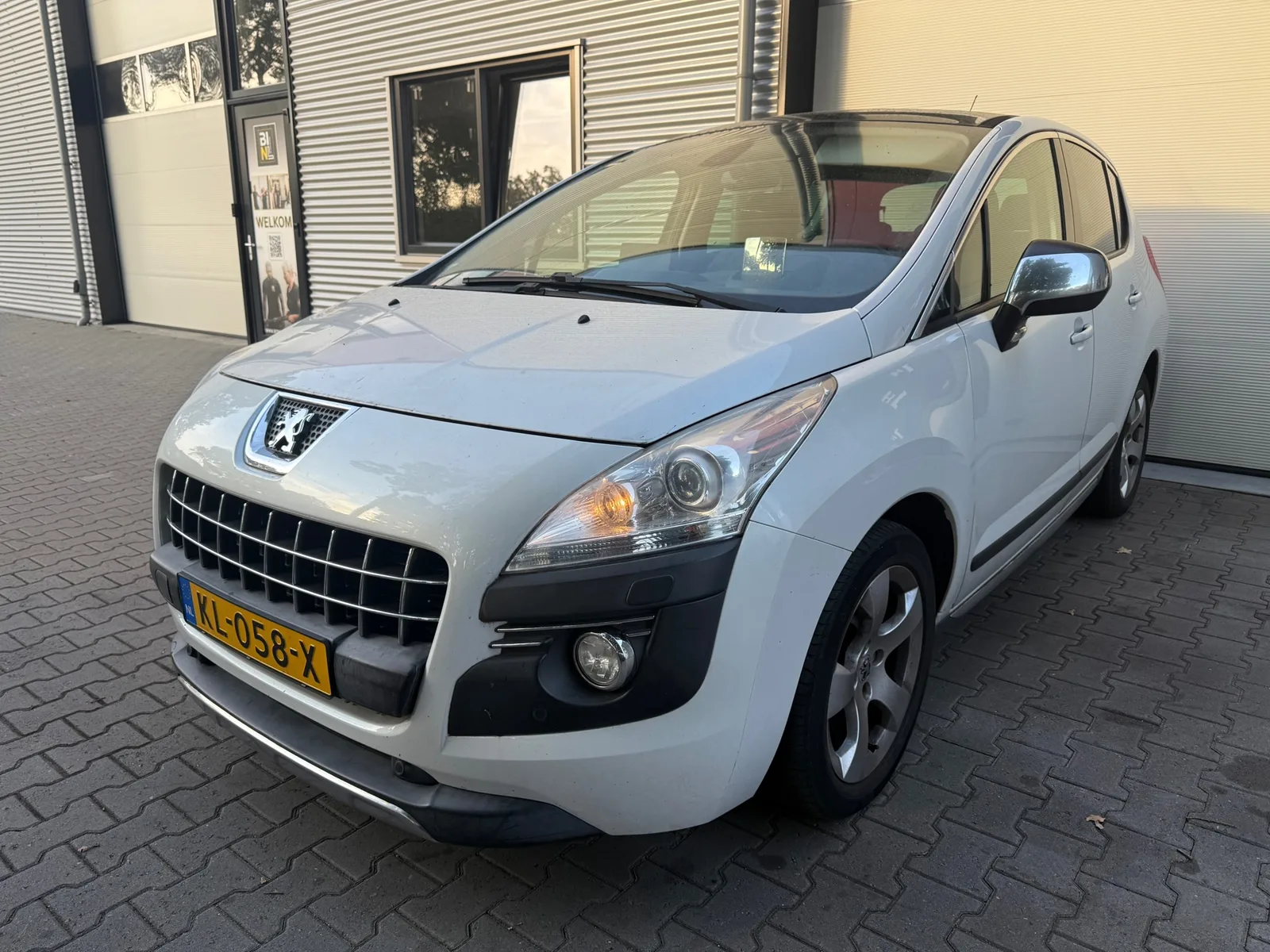 Peugeot 3008 (2011) — foto 1