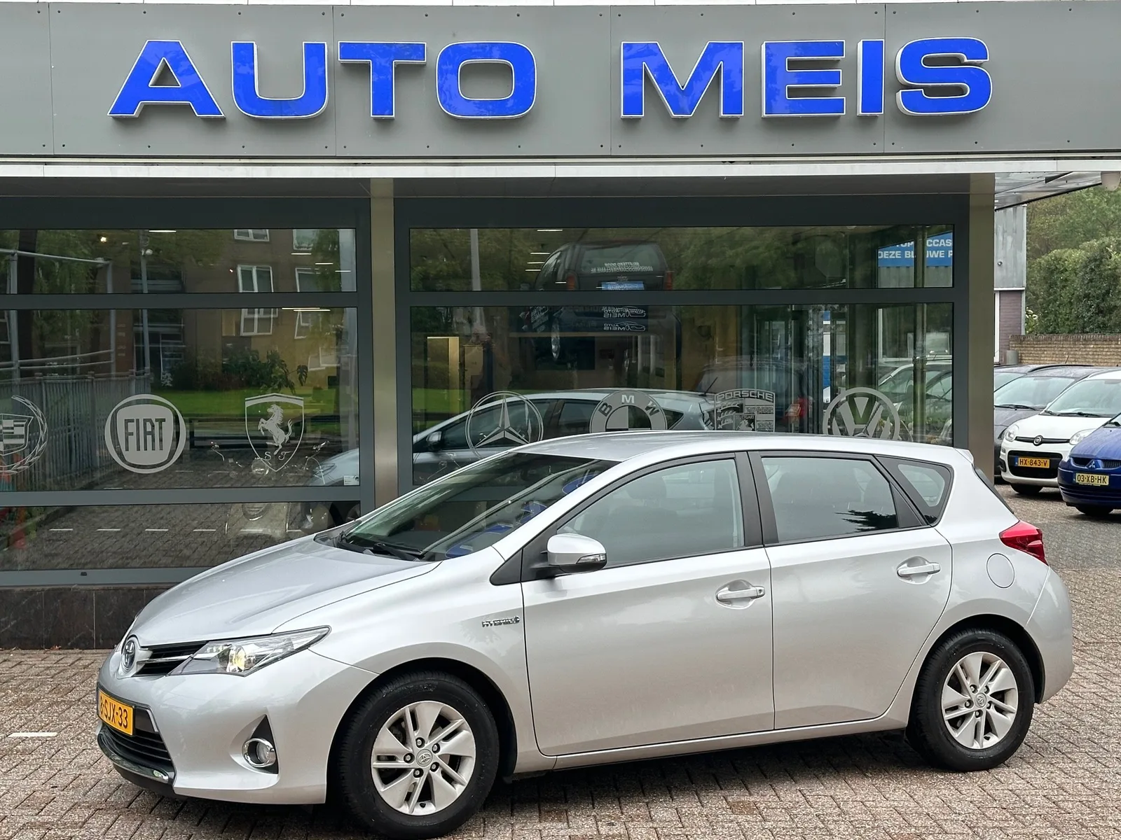 Toyota Auris (2013) — foto 1