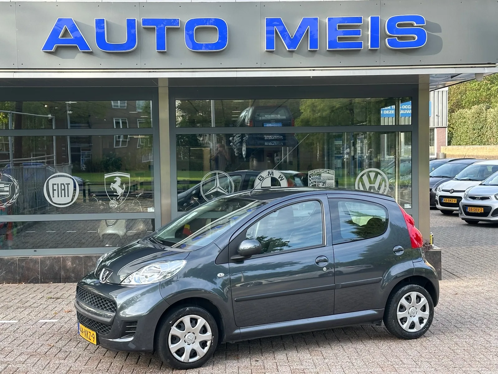 Peugeot 107 (2010) — foto 1