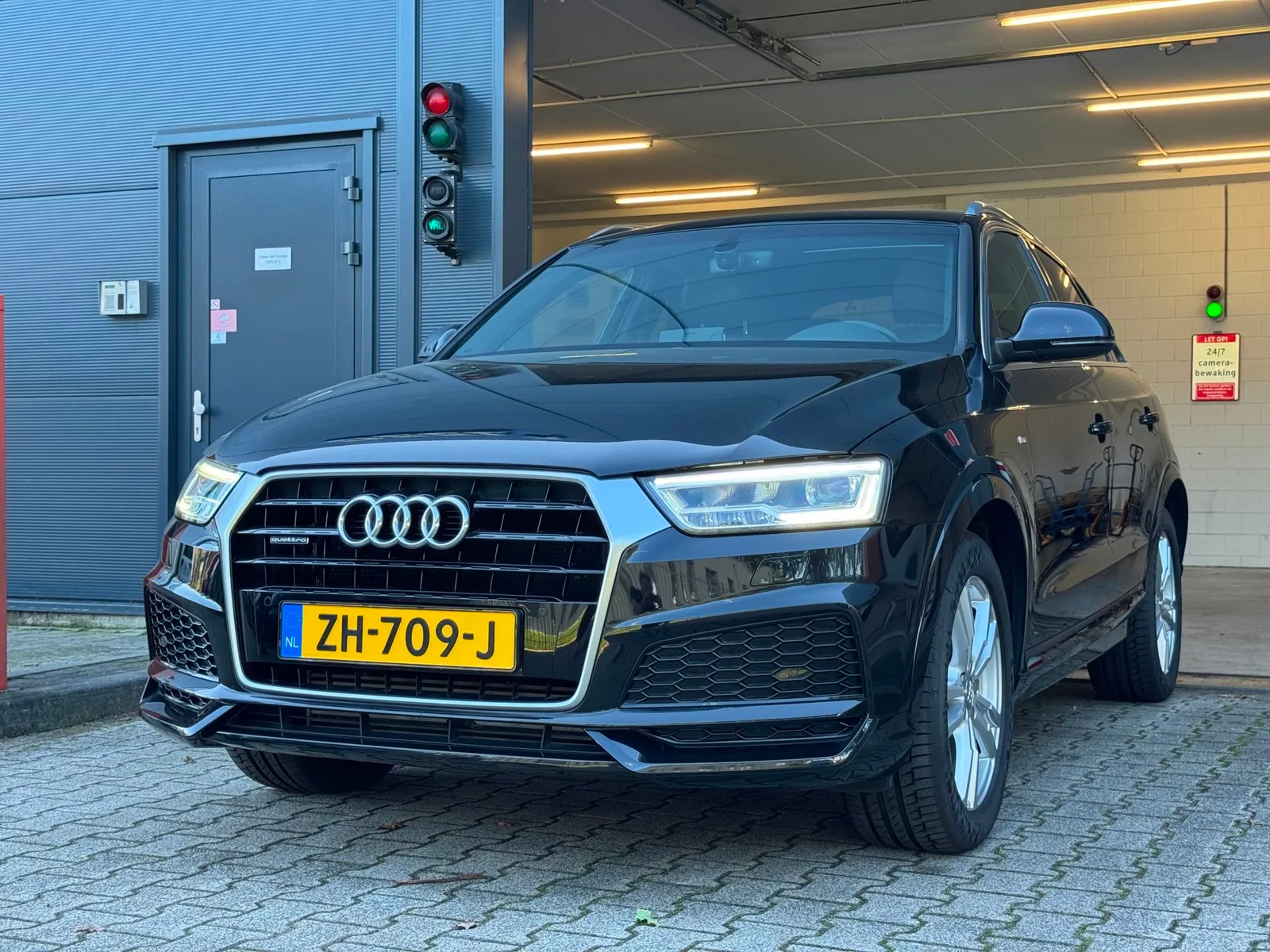 Audi Q3 (2018) — foto 1