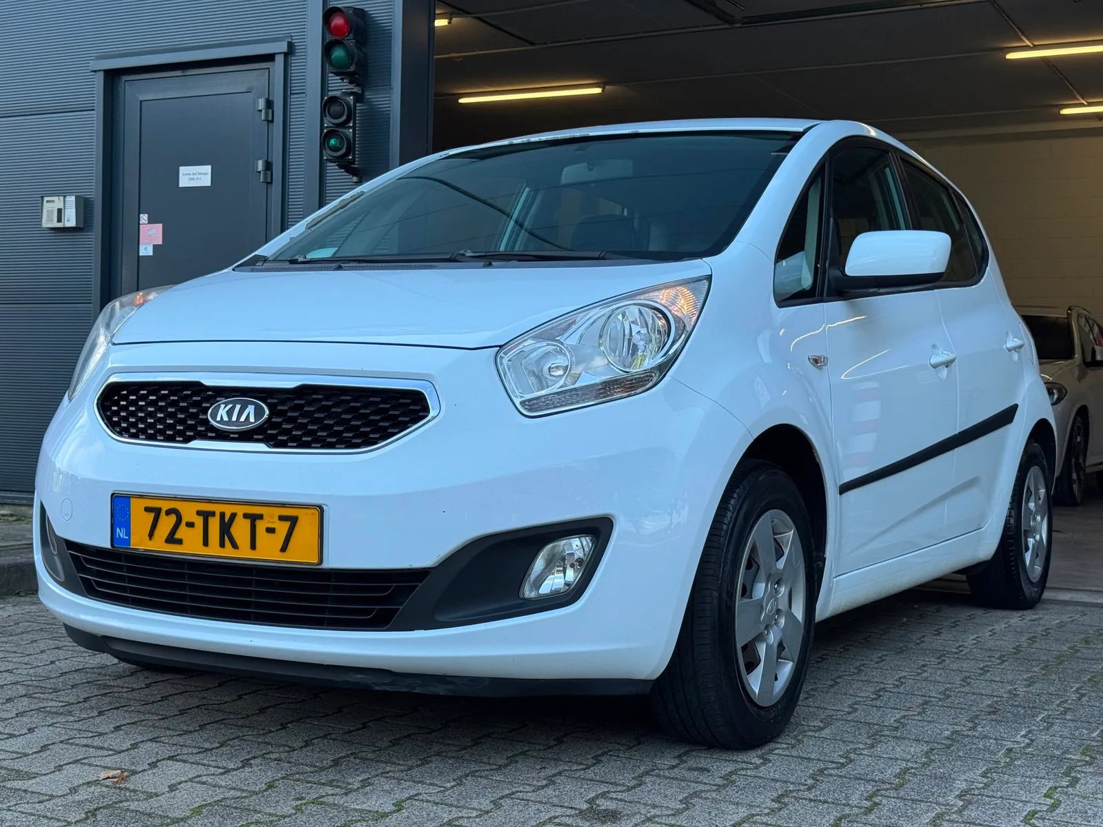 Kia Venga (2012) — foto 1