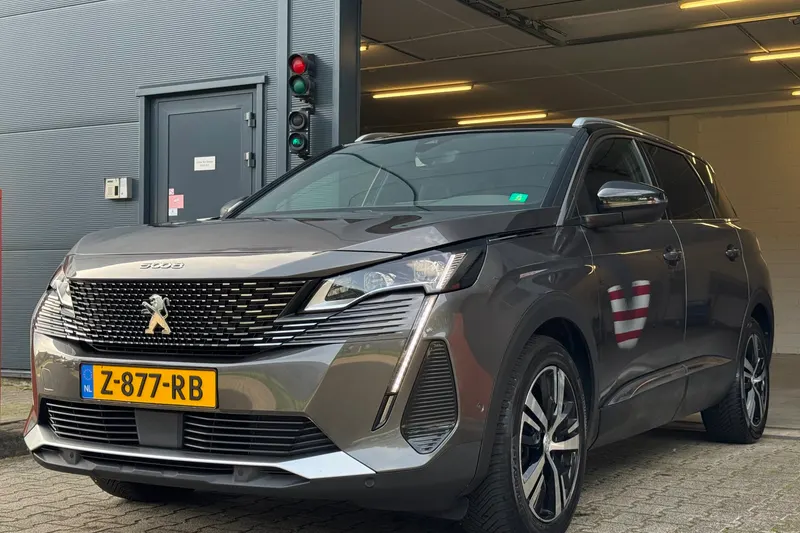 Peugeot 5008 (2022)