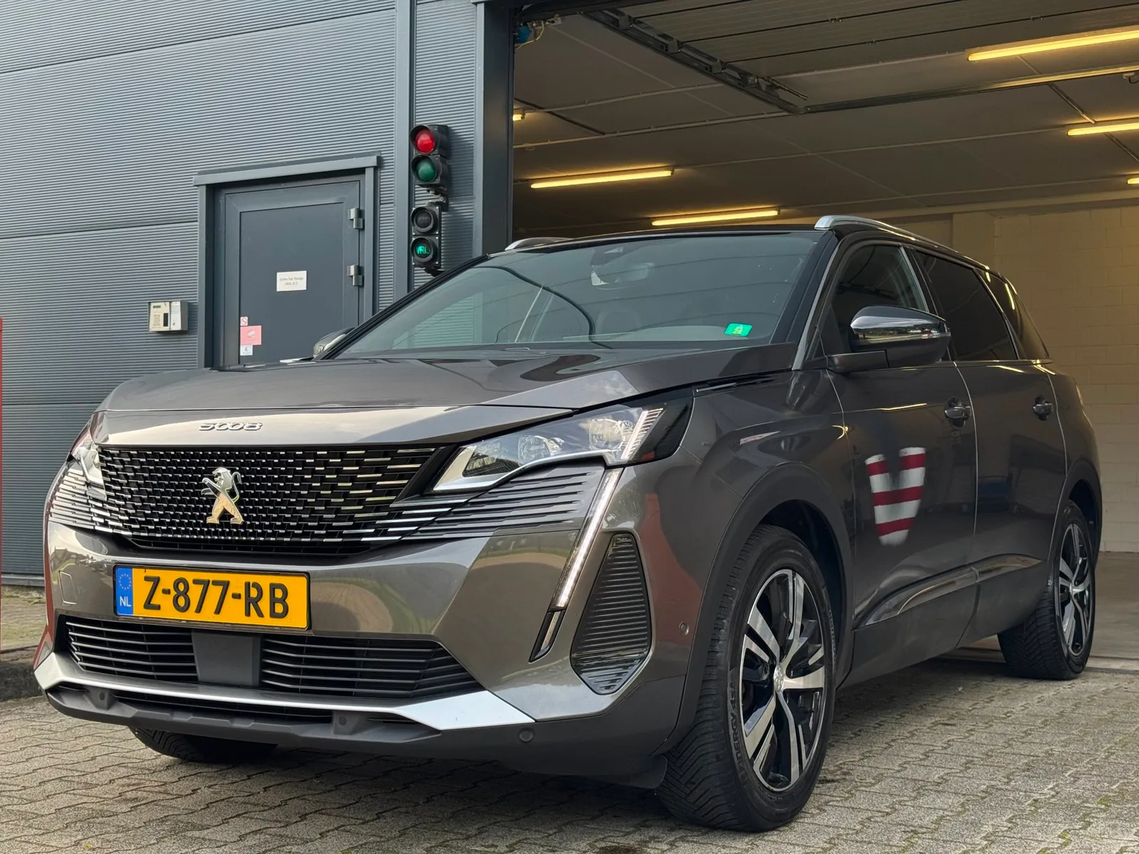 Peugeot 5008 (2022) — foto 1