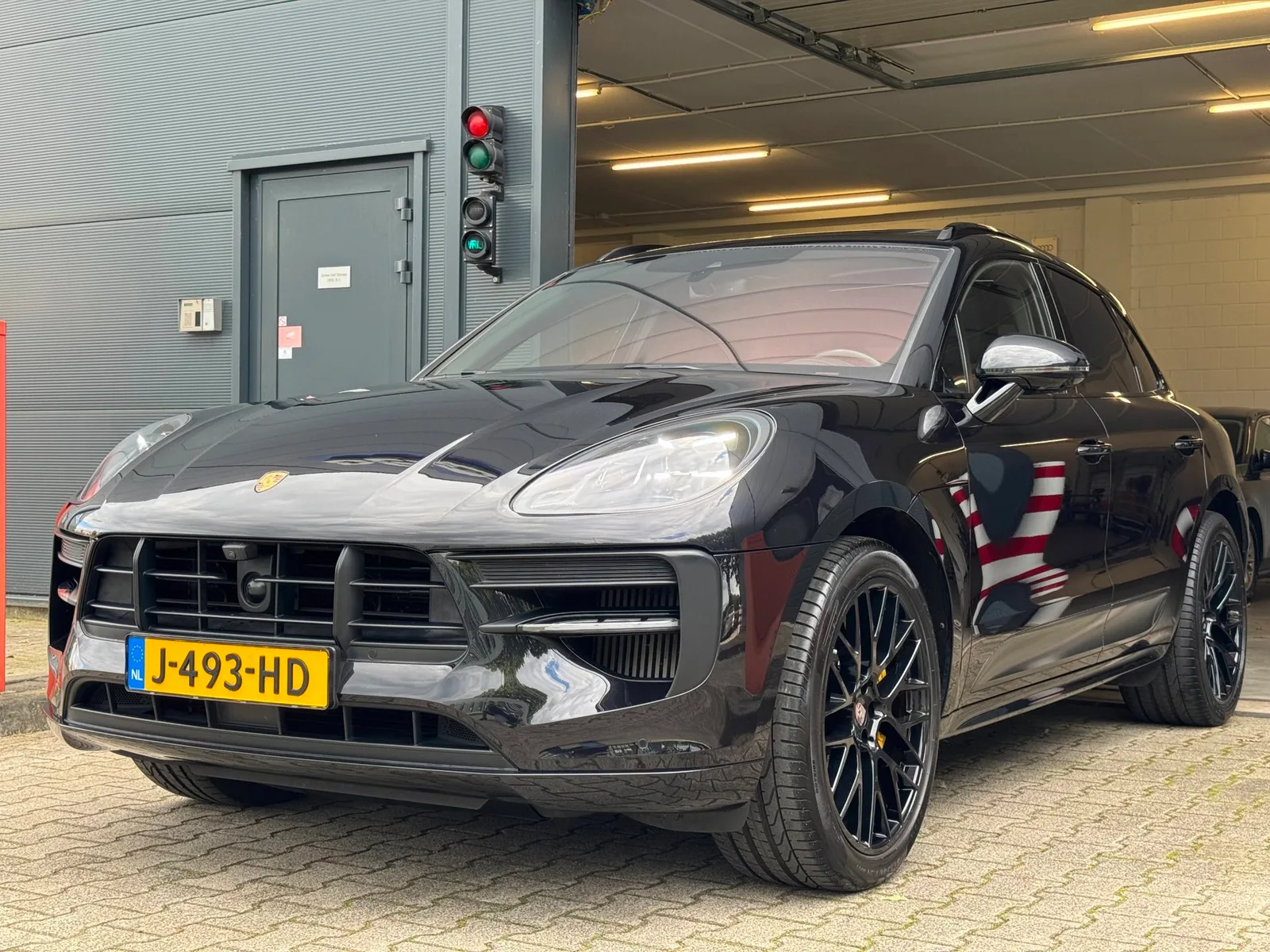 Porsche Macan (2019) — foto 1