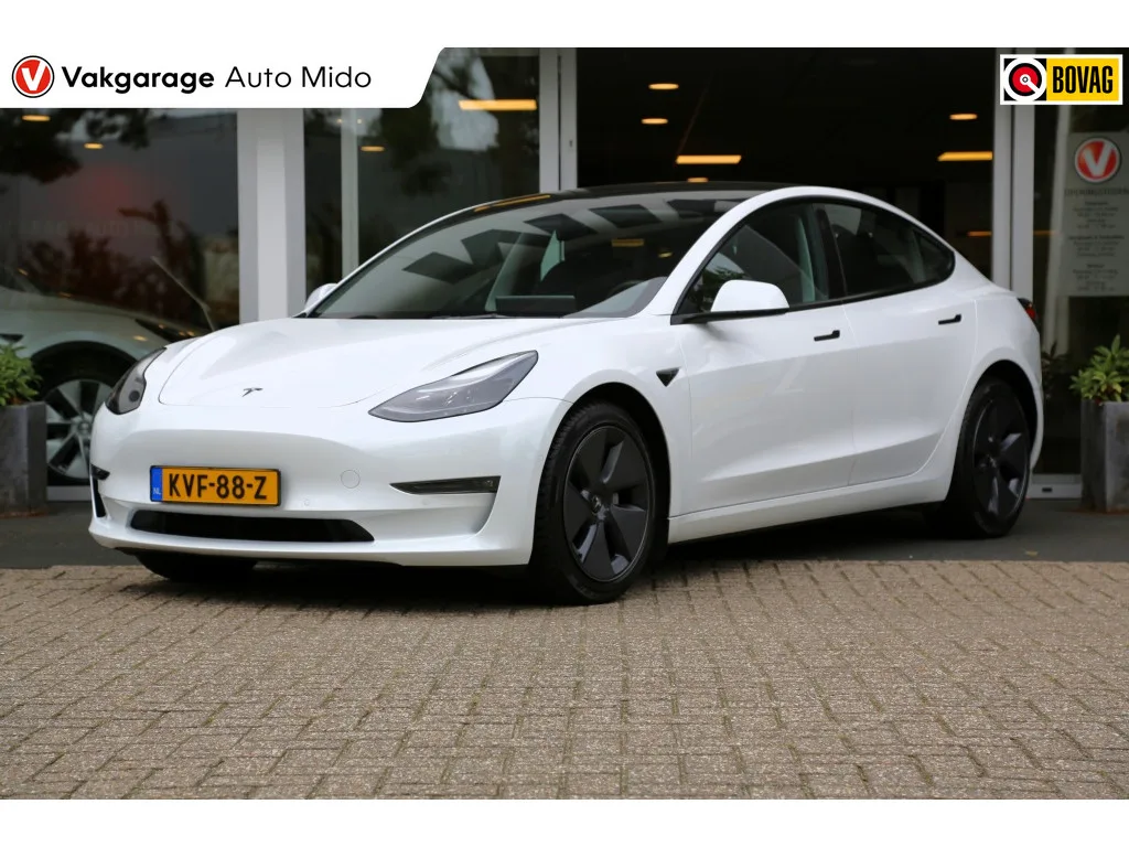 Tesla Model 3 (2022) — foto 1