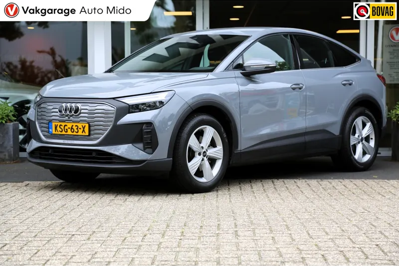Audi Q4 e-tron (2022)