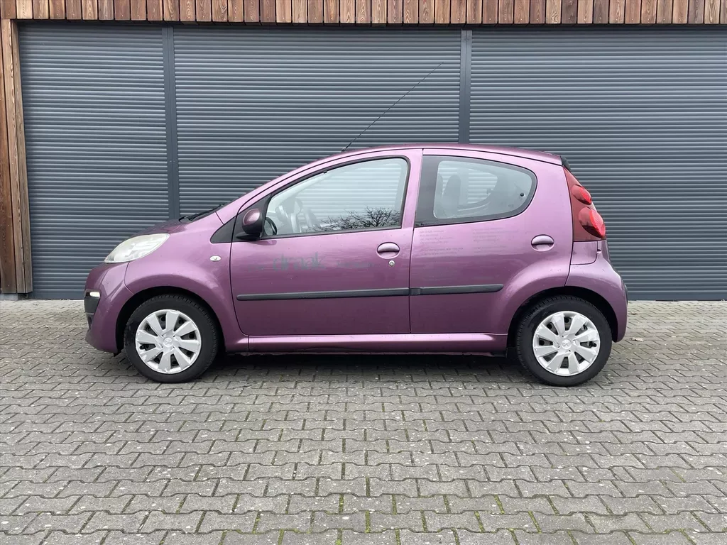 Peugeot 107 (2012) — foto 1