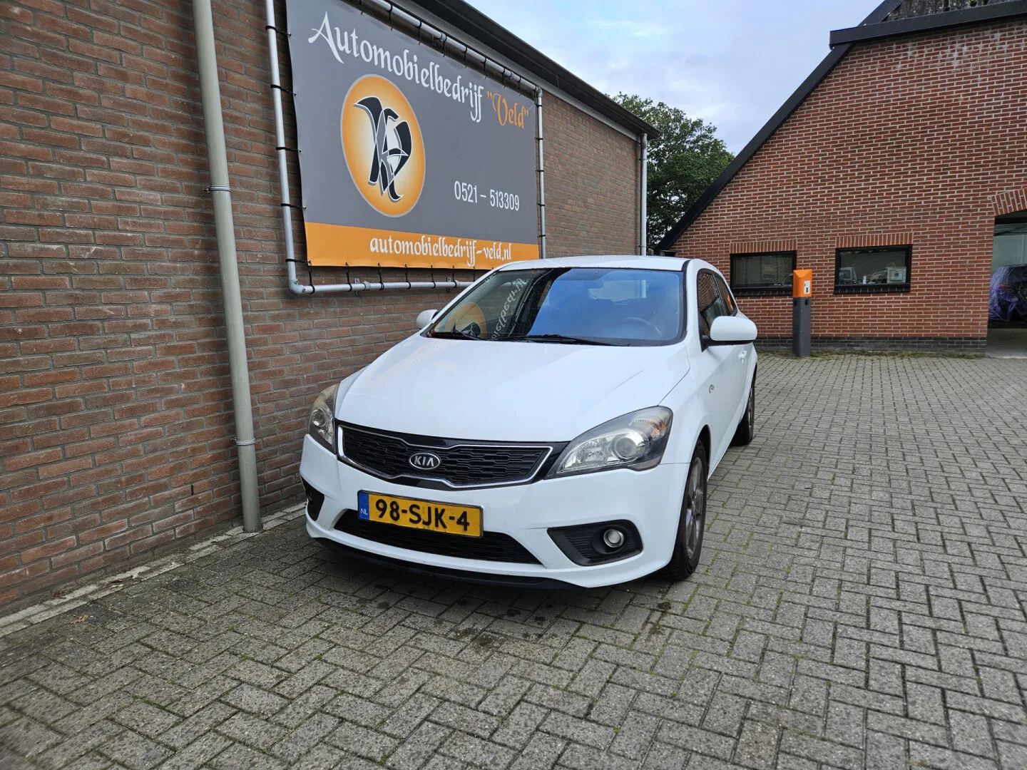 Kia Pro Cee'd (2011) — foto 1