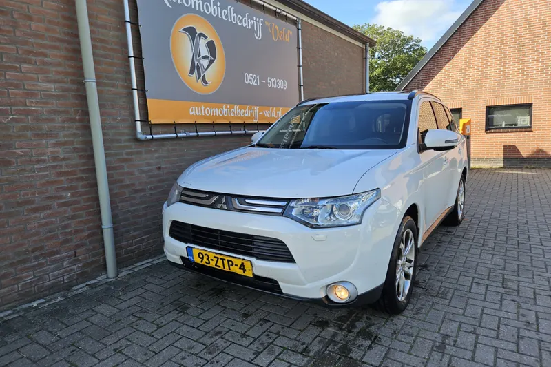 Mitsubishi Outlander (2013)