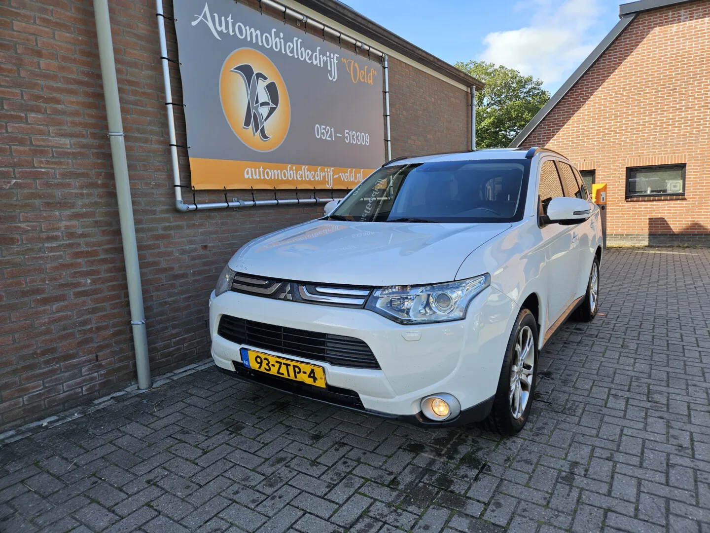Mitsubishi Outlander (2013) — foto 1