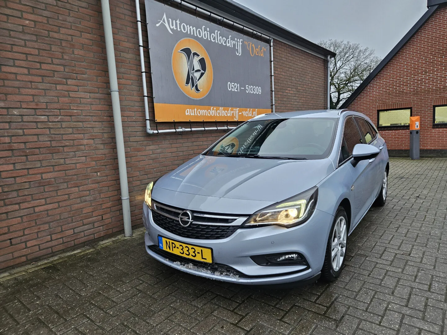Opel Astra (2017) — foto 1
