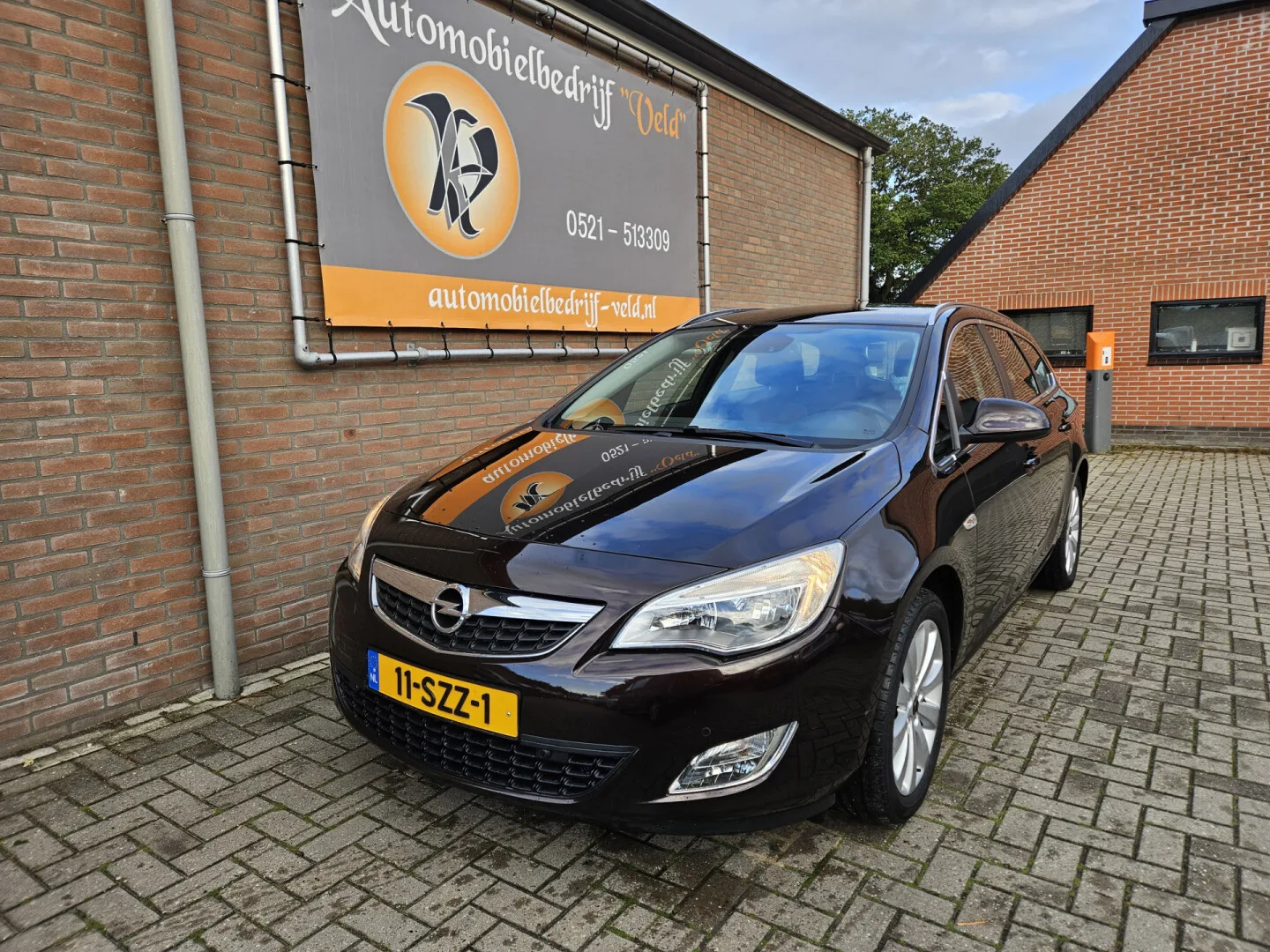 Opel Astra (2012) — foto 1