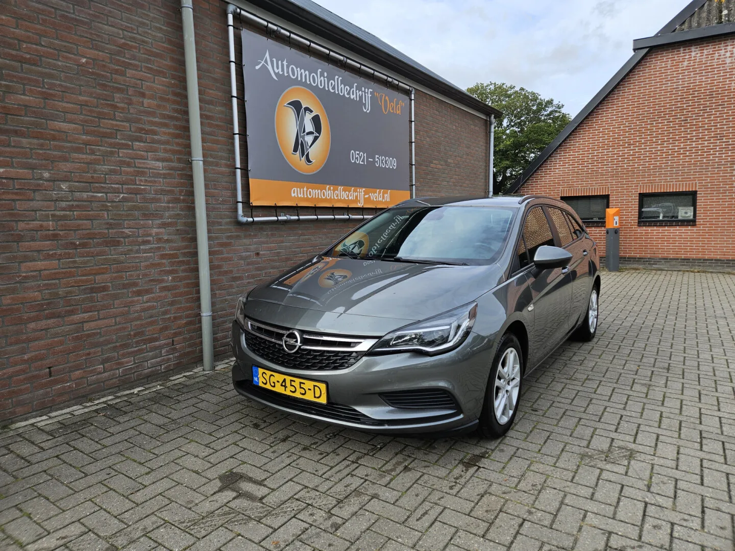 Opel Astra (2018) — foto 1