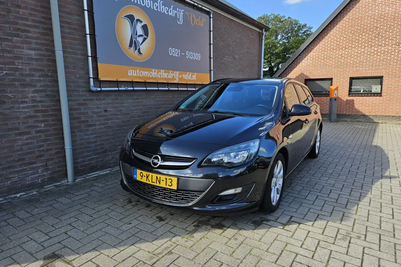 Opel Astra (2013)
