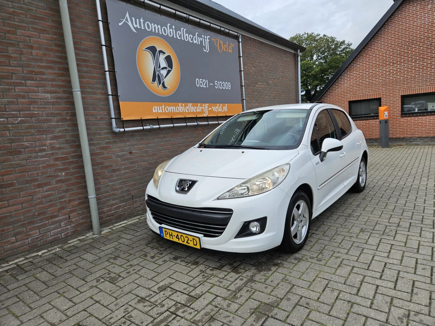 Peugeot 207 (2010) — foto 1