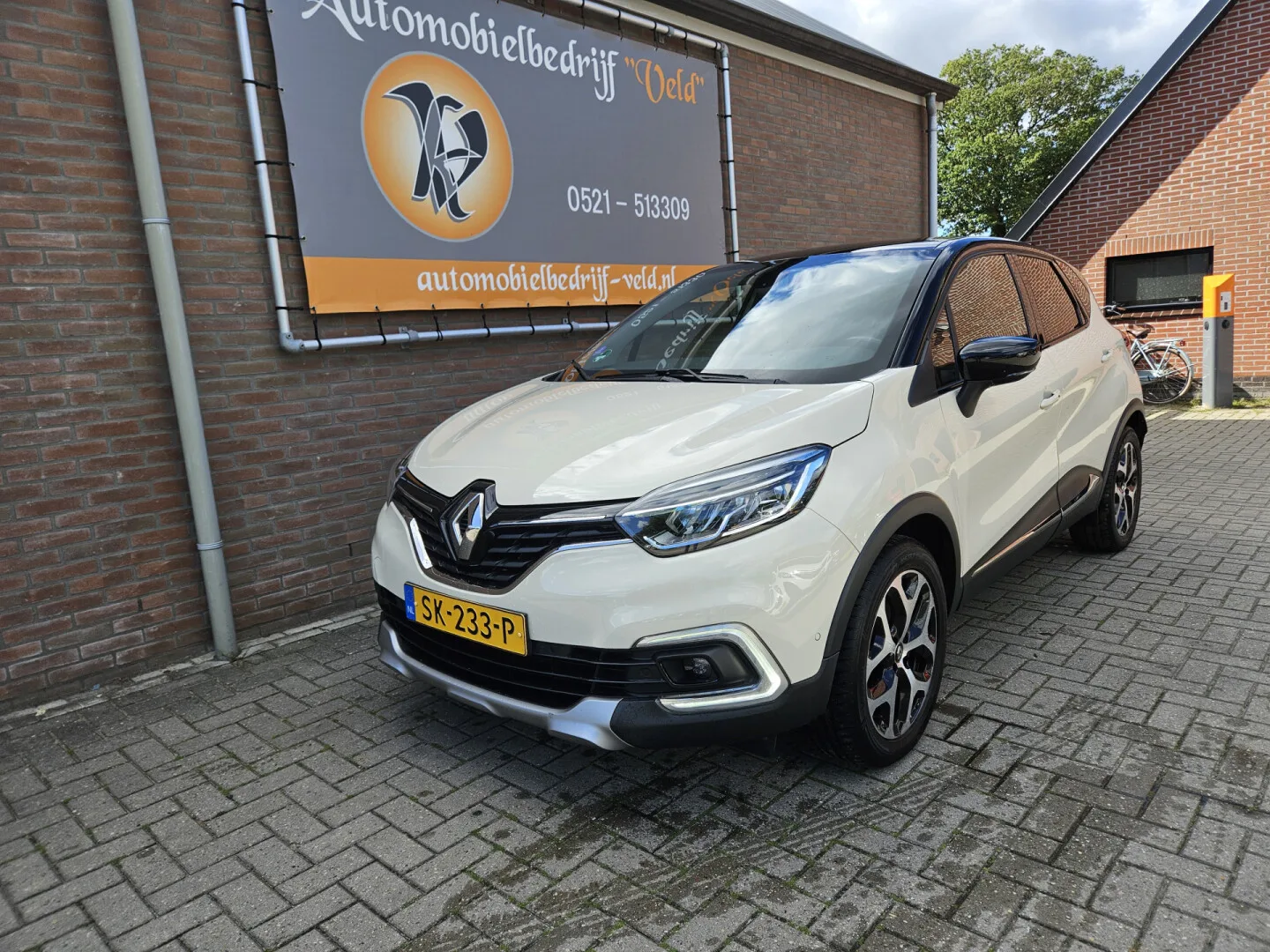 Renault Captur (2018) — foto 1