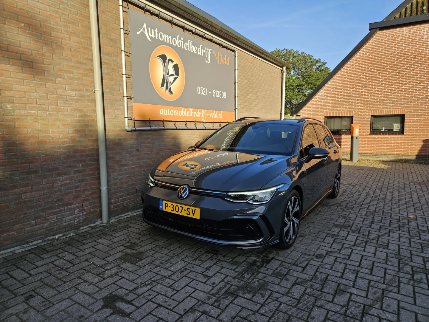 Volkswagen Golf (2022) — foto 1