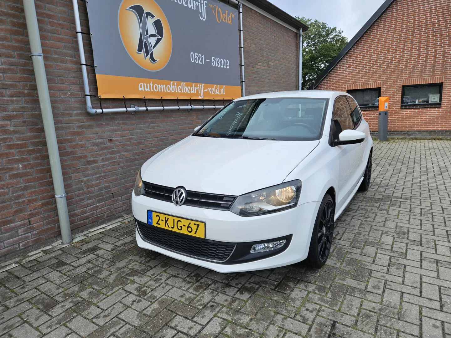 Volkswagen Polo (2011) — foto 1