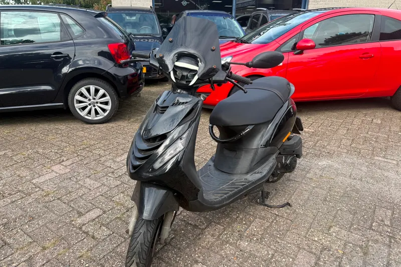 Piaggio Bromscooter Zip (2020)