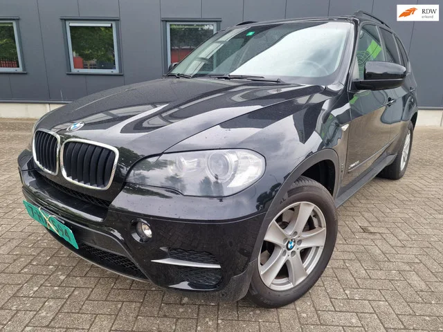 BMW X5 (2010) — foto 1