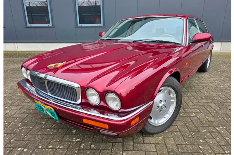 Jaguar XJ (1997)