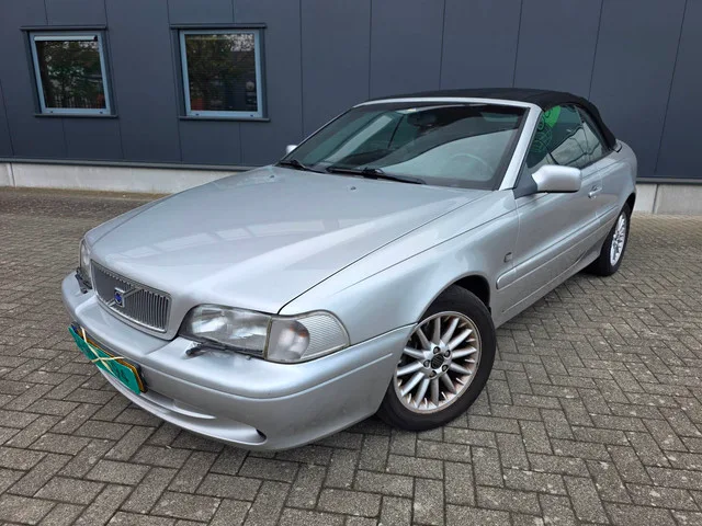 Volvo C70 (2001) — foto 1