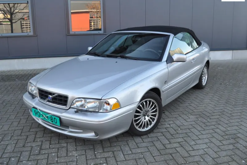 Volvo C70 (2004)