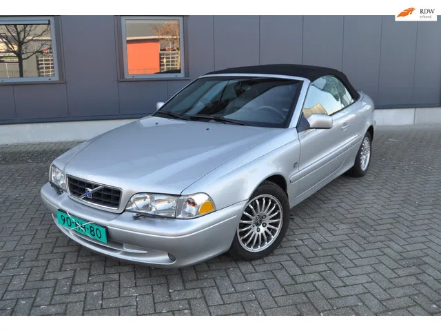 Volvo C70 (2004) — foto 1