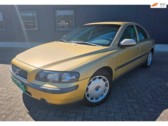 Volvo S60 (2002) — foto 1