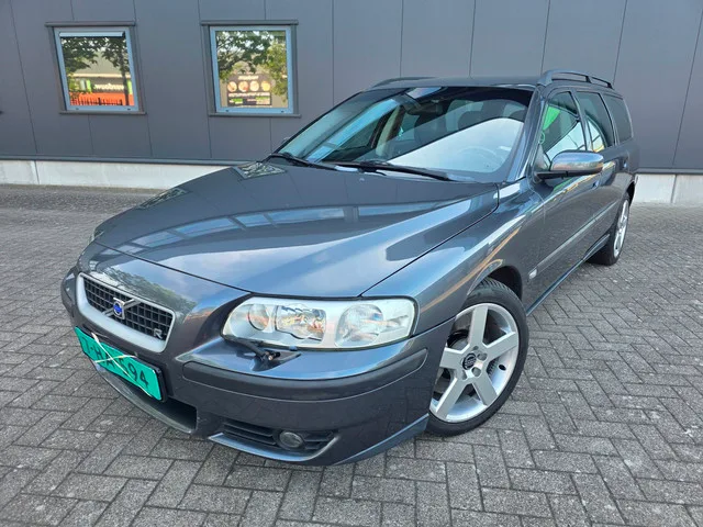 Volvo V70 (2004) — foto 1