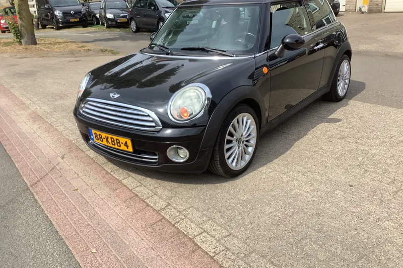 MINI Cooper (2009)