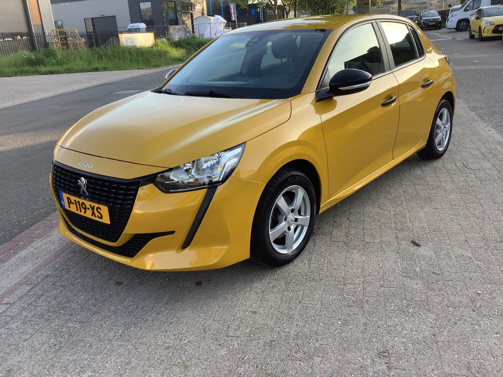 Peugeot 208 (2020) — foto 1