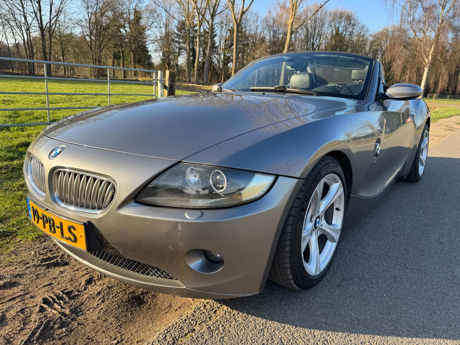 BMW Z4 (2004) — foto 1