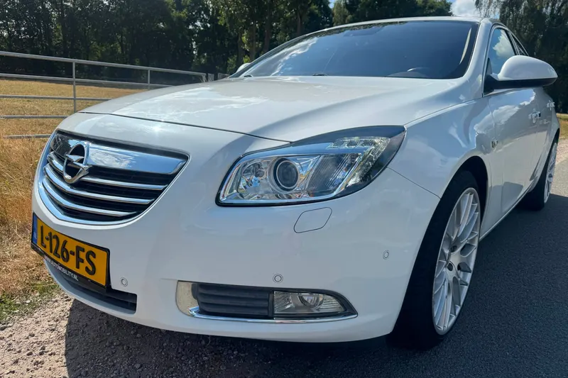 Opel Insignia (2011)