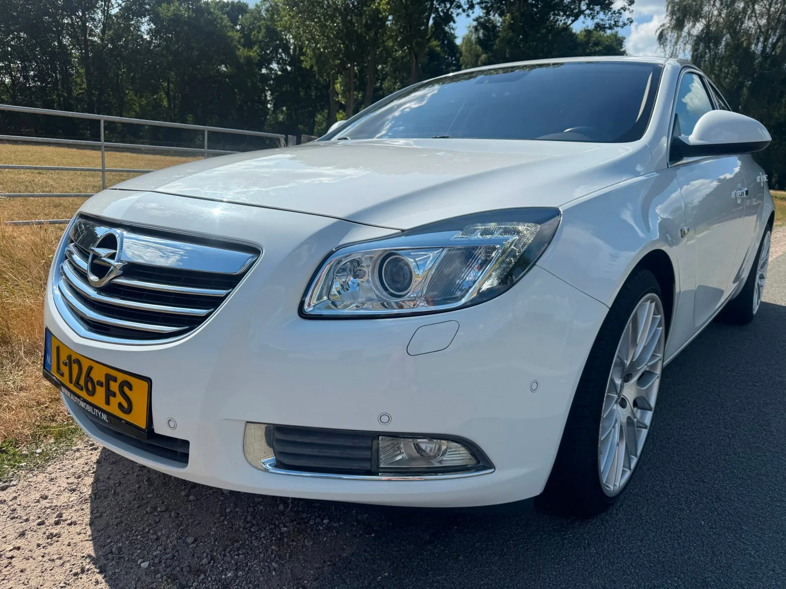 Opel Insignia (2011) — foto 1