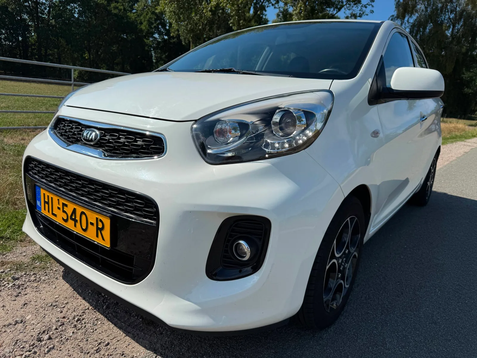 Kia Picanto (2016) — foto 1