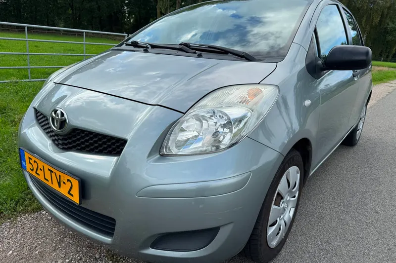 Toyota Yaris (2010)