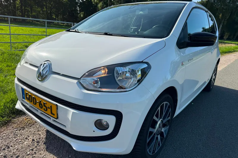 Volkswagen Up! (2014)