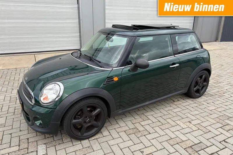 MINI One (2011)