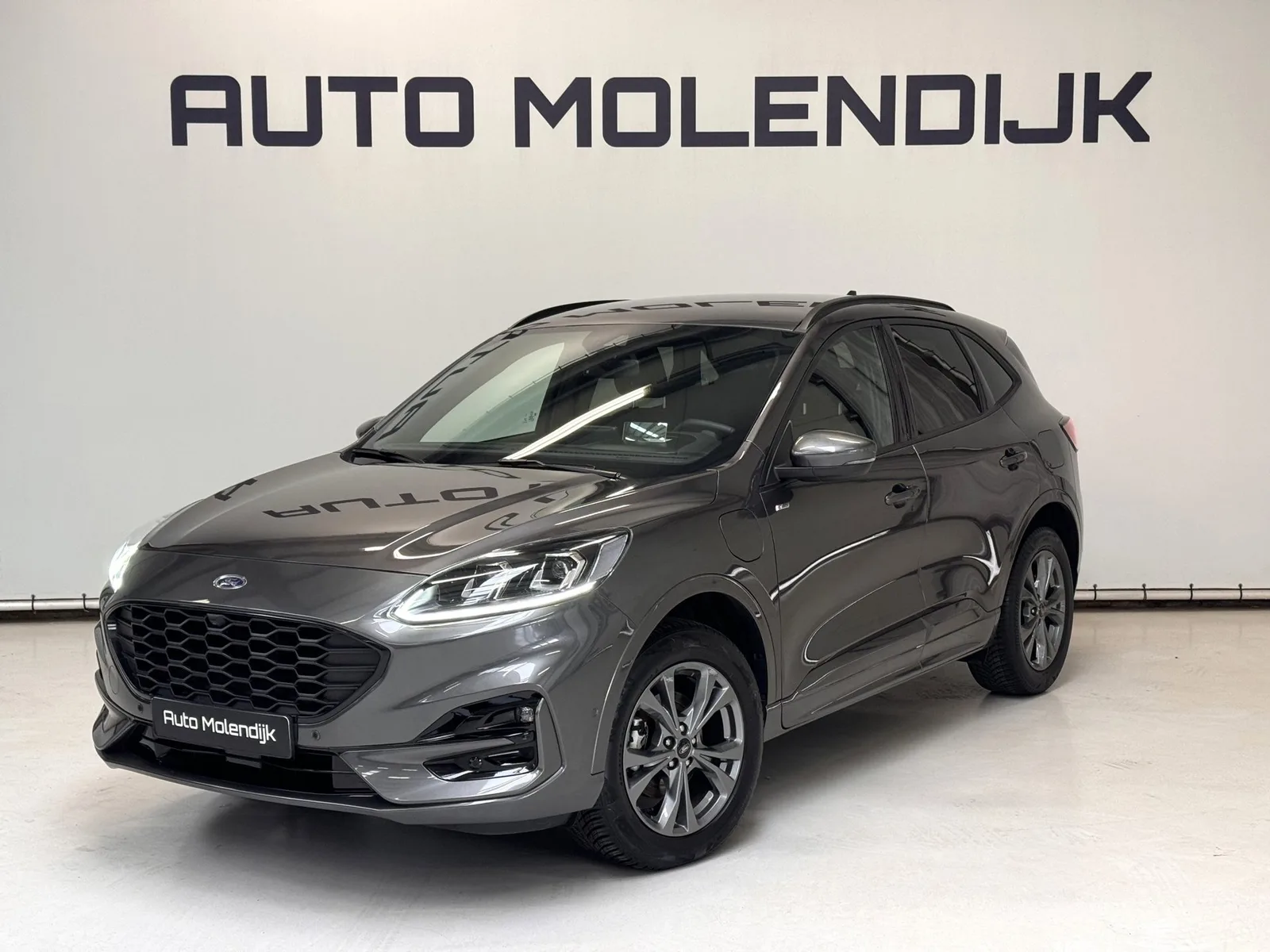 Ford Kuga (2024) — foto 1