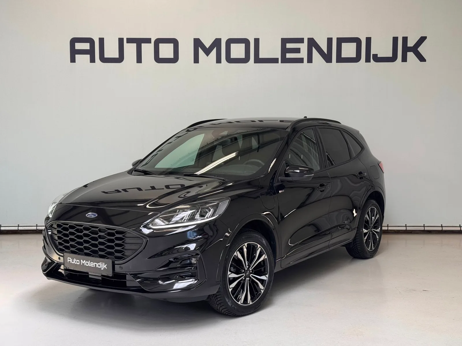 Ford Kuga (2022) — foto 1
