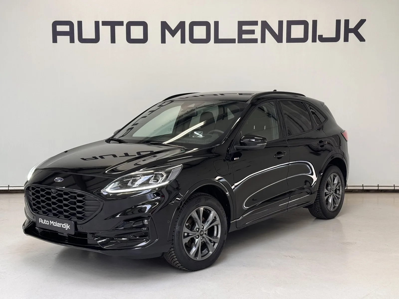 Ford Kuga (2022) — foto 1