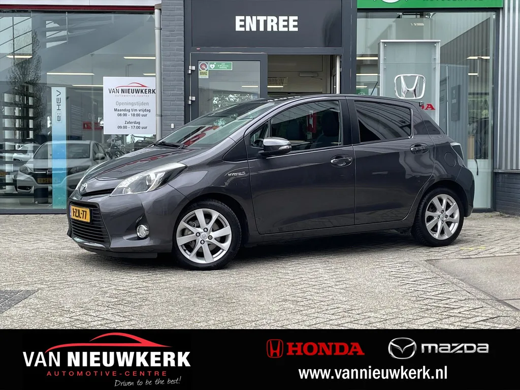 Toyota Yaris (2012) — foto 1