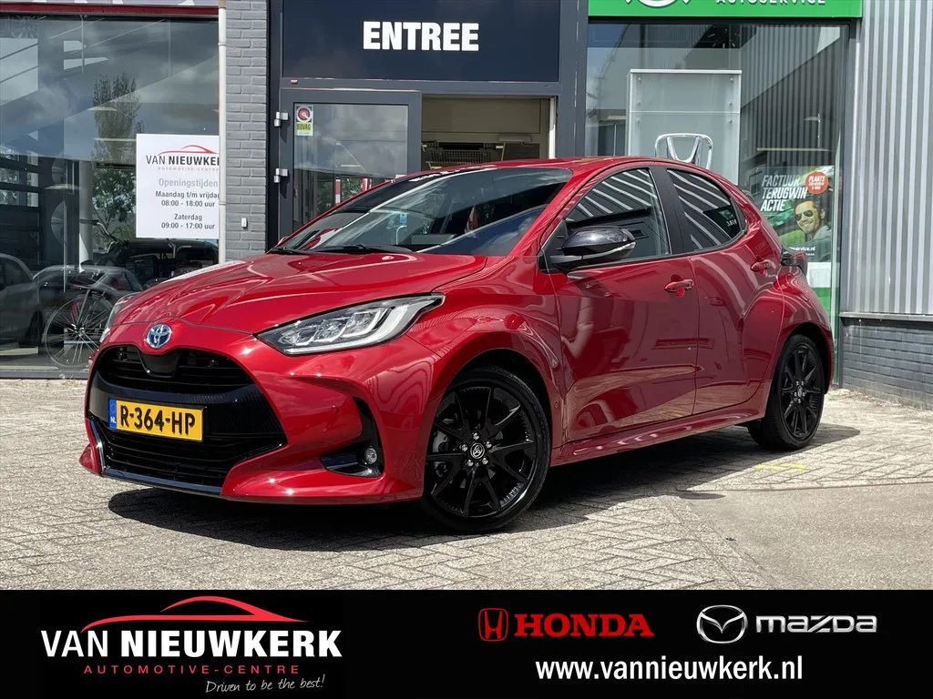 Toyota Yaris (2022) — foto 1