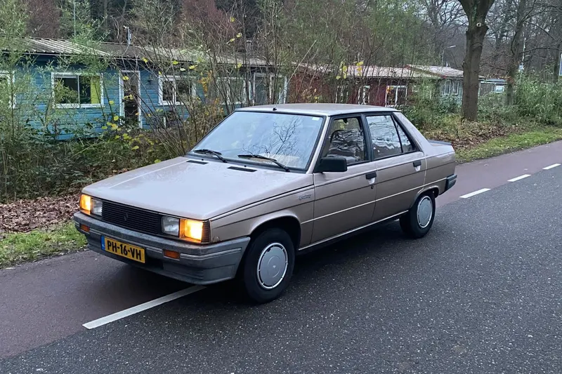 Renault 9 (1986)